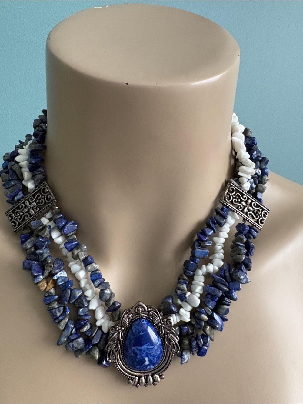 BOHO NOVADAB SODALITE NECKLACE